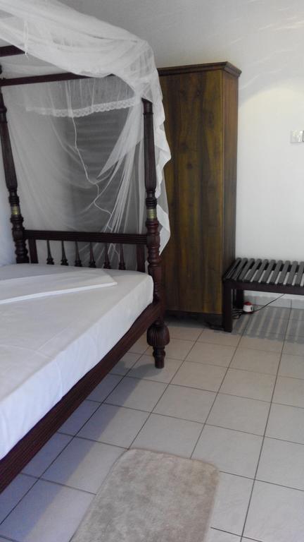Surf Villa Hikkaduwa Exterior foto