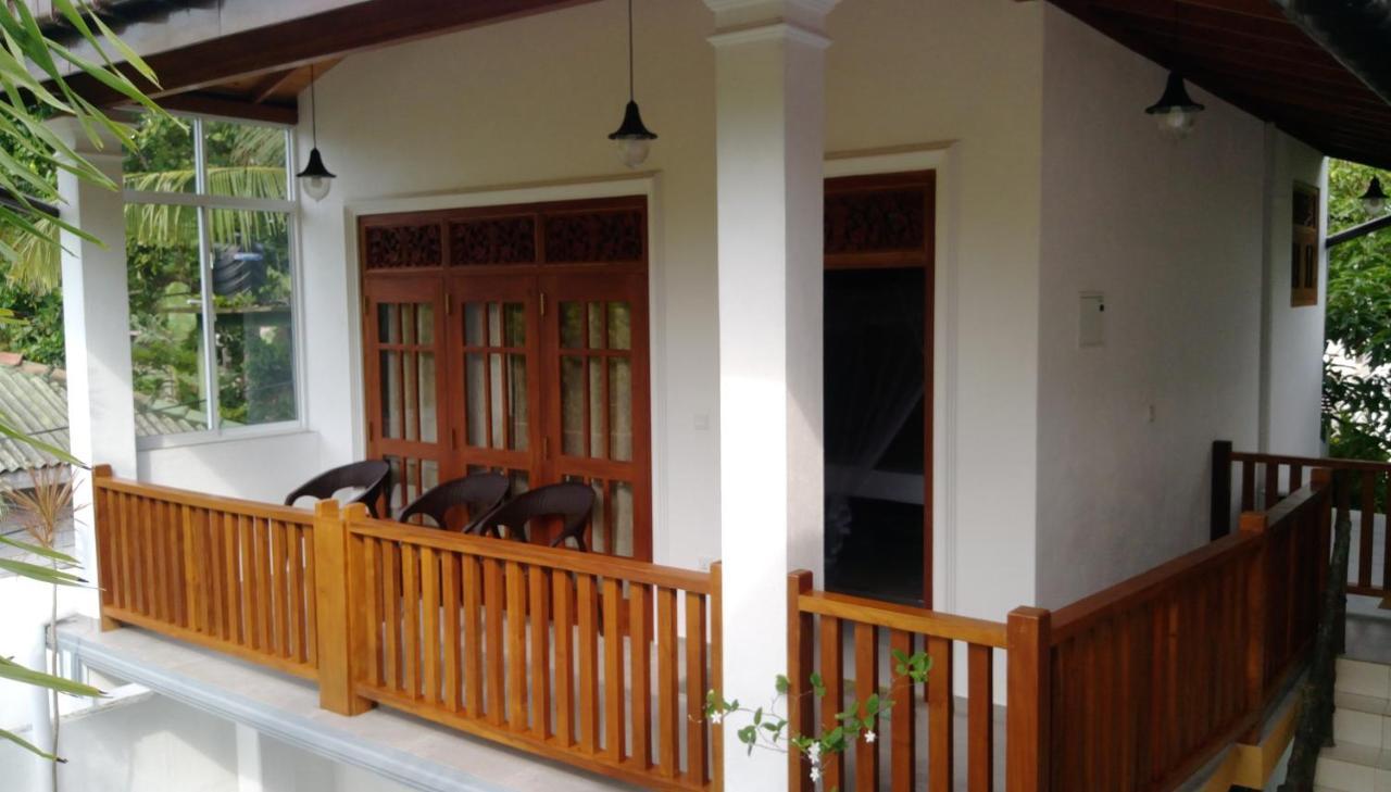 Surf Villa Hikkaduwa Exterior foto